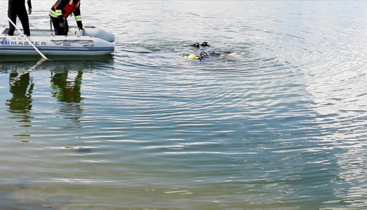 Erzurum'da gölete giren 4 çocuktan 1'i kayboldu