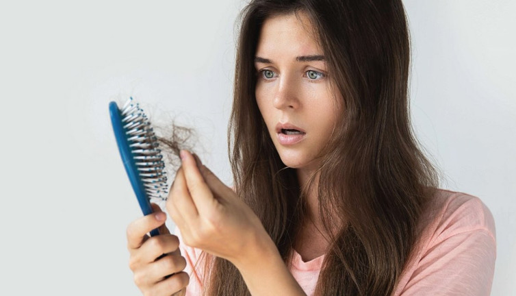 Saç neden dökülür nasıl önlenir?