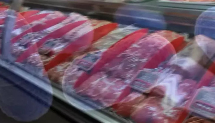 Binlerce kilo et toplatılıyor