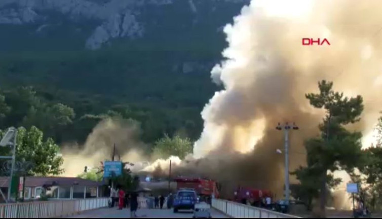 Antalya’da restoran yangını