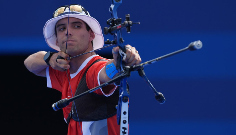 Milli okçu Paris'i salladı