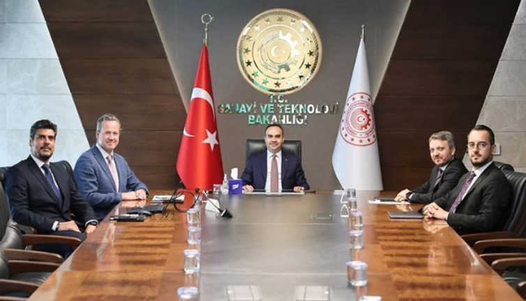 Bakan Kacır’dan işbirliği anlaşması