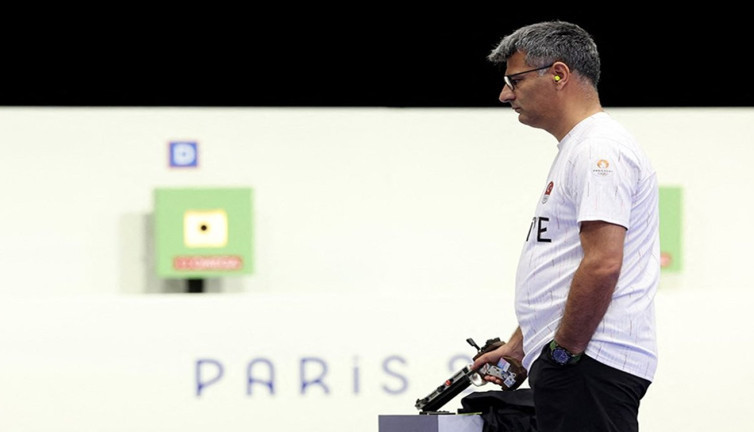 Paris'te treni kaçıran millileri açıkladı