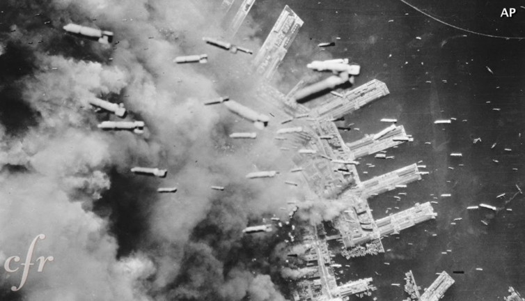 Başkente 3 saatte 1665 ton bomba atıldı 100 bin kişi öldü