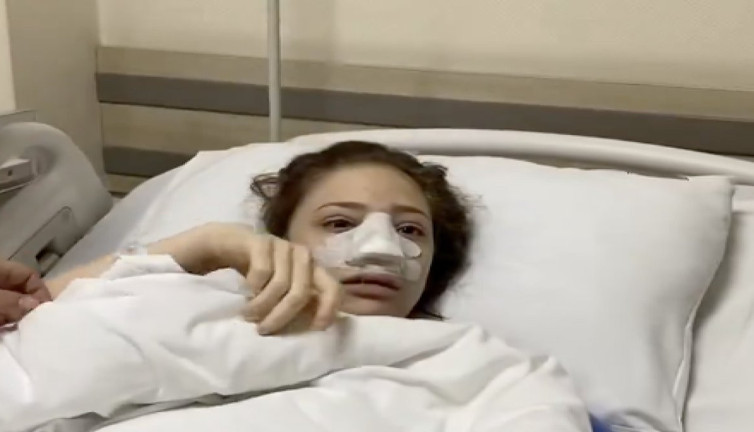 Narkoz etkisindeki genç kadından babasının sorusuna güldüren yanıt