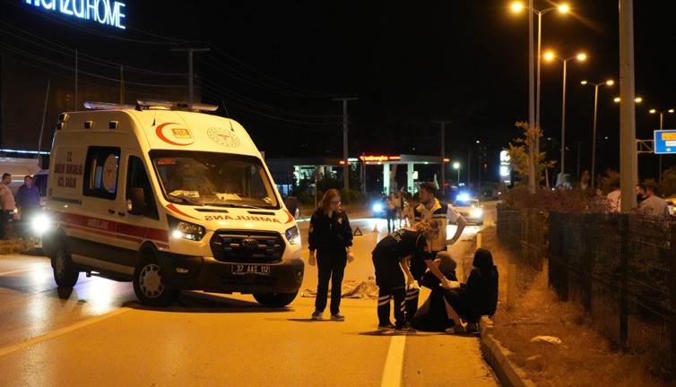 Yolun karşısına geçerken otomobilin çarptığı yaya öldü