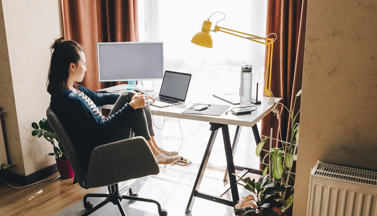 Yeni normal: Evden çalışmanın avantajları ve zorlukları