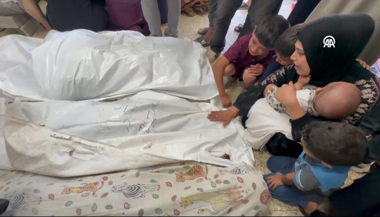 Gazzeli dördüz bebekler anneleriyle birlikte öldü