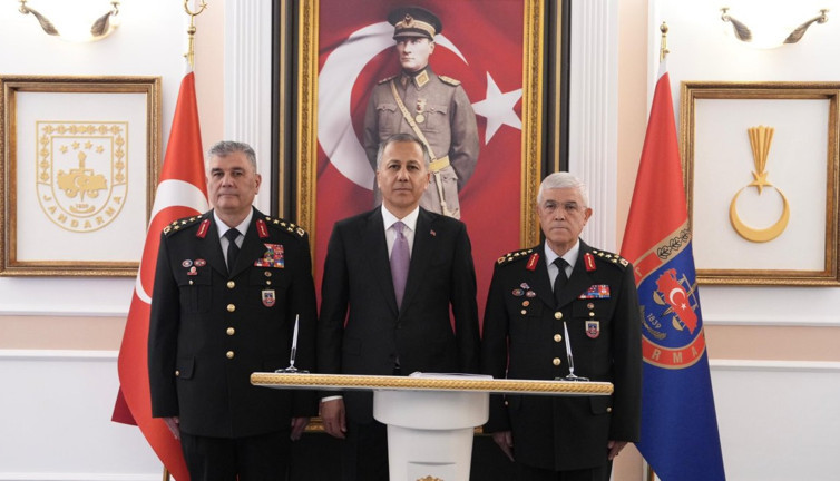 Jandarma Genel Komutanlığında devir teslim töreni