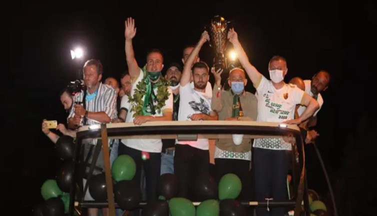 Böyle skandal görülmedi. Şampiyonluk kupası kayboldu her yerde aranıyor