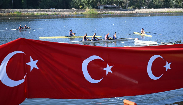 Tüyleri diken diken eden 30 Ağustos kutlaması