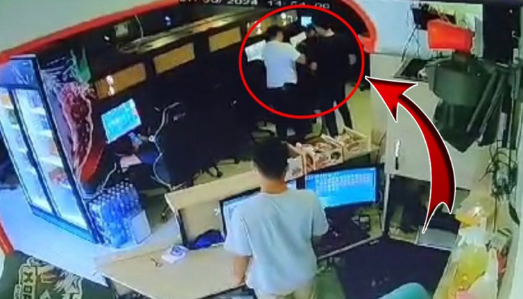 Asker kaçağı internet kafede asker oyunu oynarken yakalandı