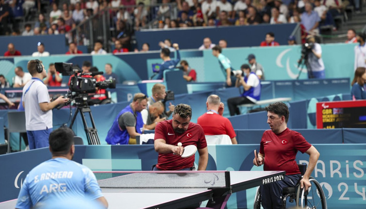 Abdullah Öztürk ve Nesim Turan'dan bronz madalya