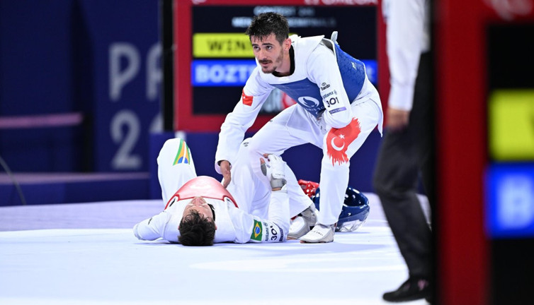 Mahmut Bozteke finalde