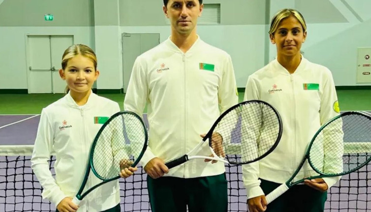 Türkmen tenisçilere büyük onur