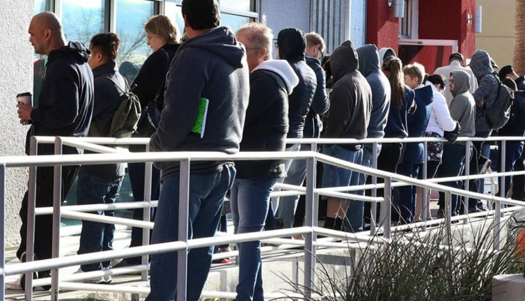 İşsizlik maaşı başvuruları geriledi