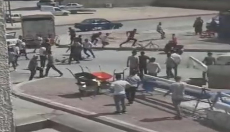 Aksaray'da taşlı sopalı kavga kamerada: 1'i ağır 4 yaralı