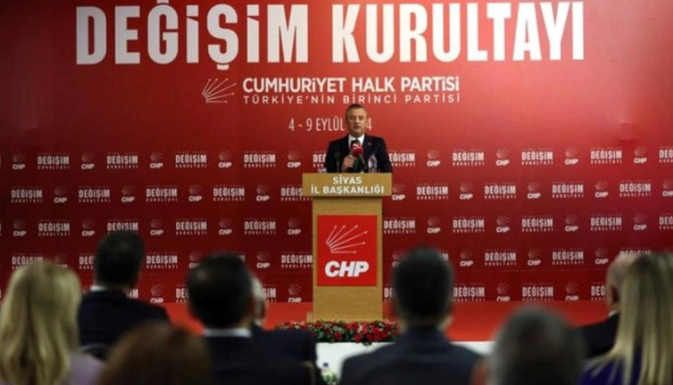 CHP Kurultayı'nda yeni tüzük kabul edildi