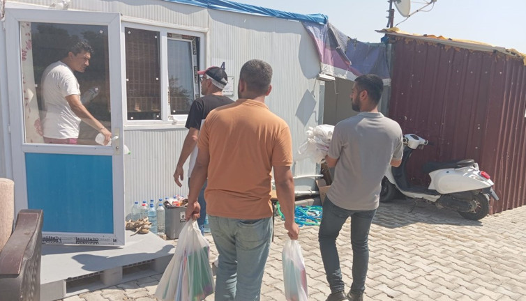 İki kardeş kulüpten anlamlı hareket: Öğrencilere kırtasiye desteği