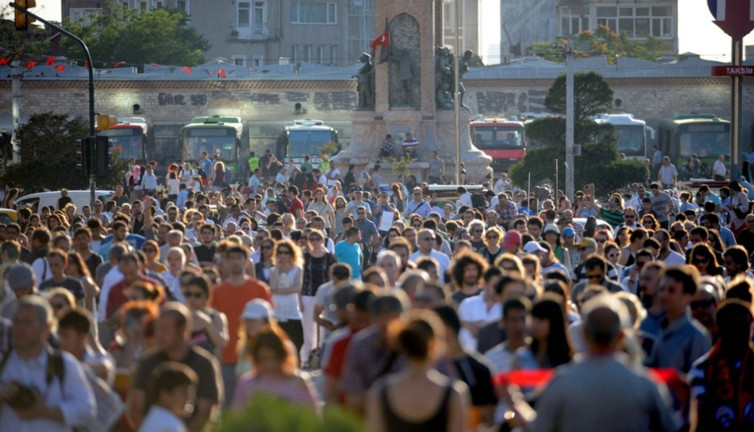 İstanbullu borç içinde yaşam savaşı veriyor