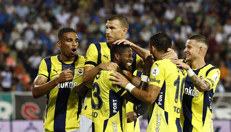 Kanarya Kasımpaşa'ya konuk oluyor. Muhtemel 11'ler belli oldu Fenerbahçe rekor peşinde