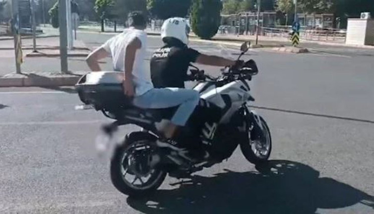 KPSS'ye geç kalan adayların imdadına polisler yetişti