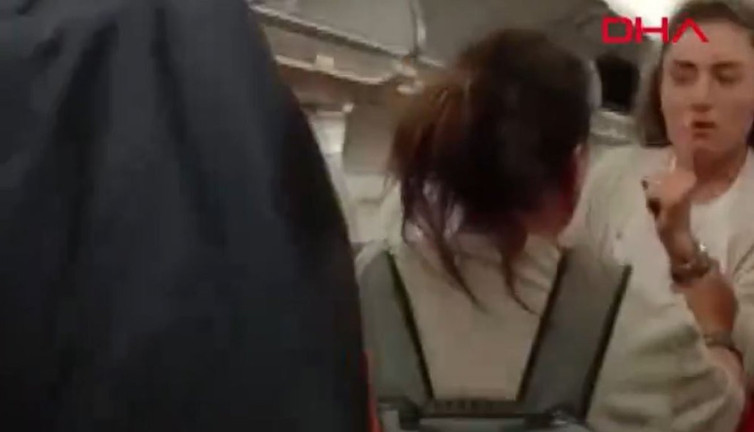 Tatlıses'in kızına THY'den uçuş yasağı. Hostesle karakolluk olmuştu
