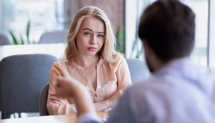 Sevgilinizin narsist olduğunu gösteren 5 işaret