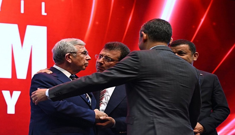 Ekrem İmamoğlu'ndan CHP'ye ihanet uyarısı