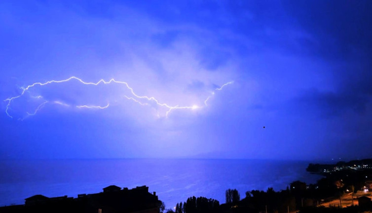 Bitlis’te gece gündüz oldu