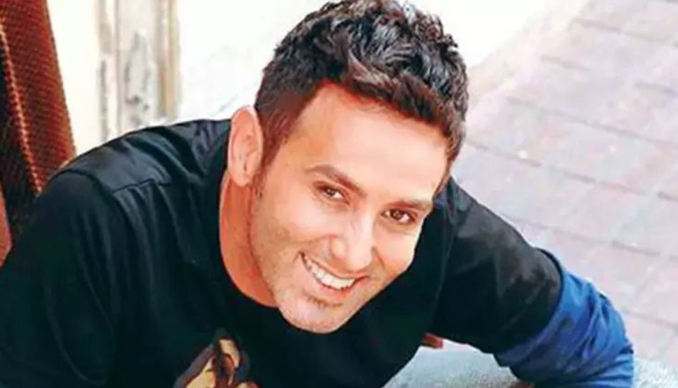 Metin Arolat sahnede geçirdiği fenalık sonrası hayatını kaybetti