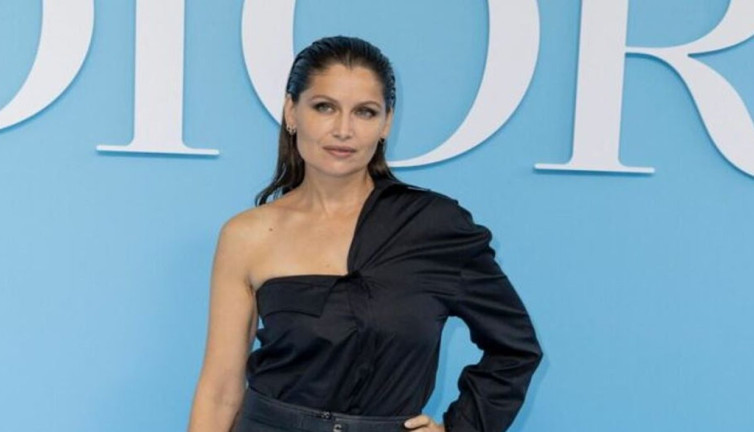 Paris Moda Haftası'nda Laetitia Casta gecesi