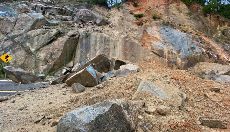 Endonezya'da kaçak altın madeninde facia! Toprak kaydı: 15 ölü, 25 kayıp