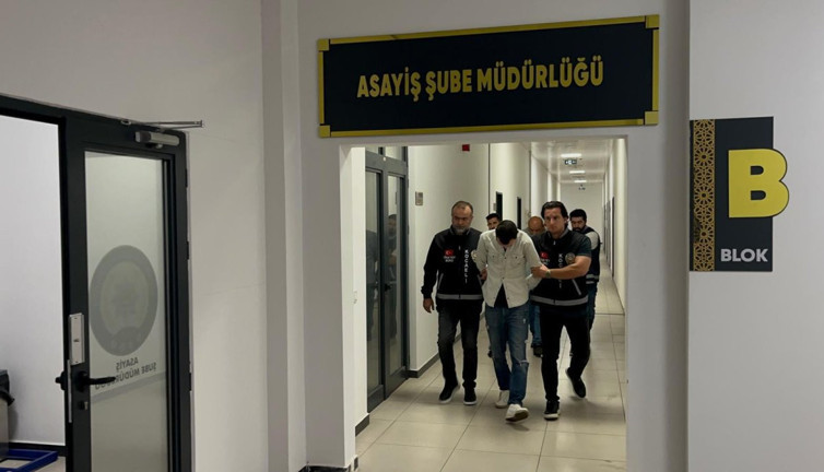 İzmit'te pazarda Yiğit Laç'ı kalbinden bıçaklayarak öldüren Emre Topal yakalandı