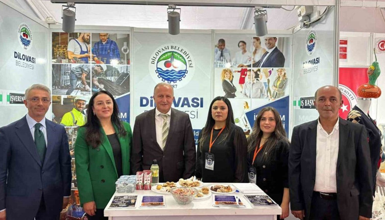 İş arayan ve işveren fuarda bir araya geldi