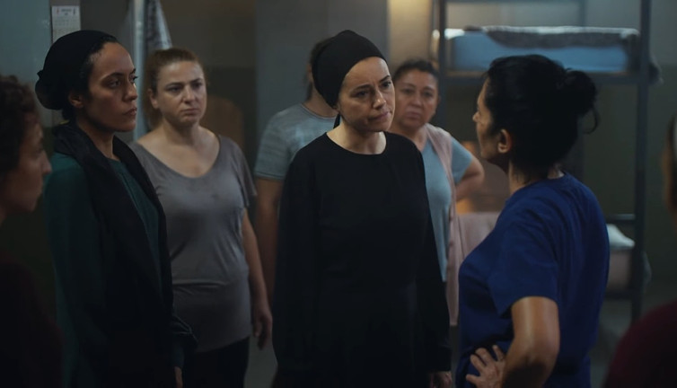 Kızıl Goncalar yeni sezonuyla fırtınalar estirdi! Meryem'in 'Cumhuriyet' savunması geceye damga vurdu!