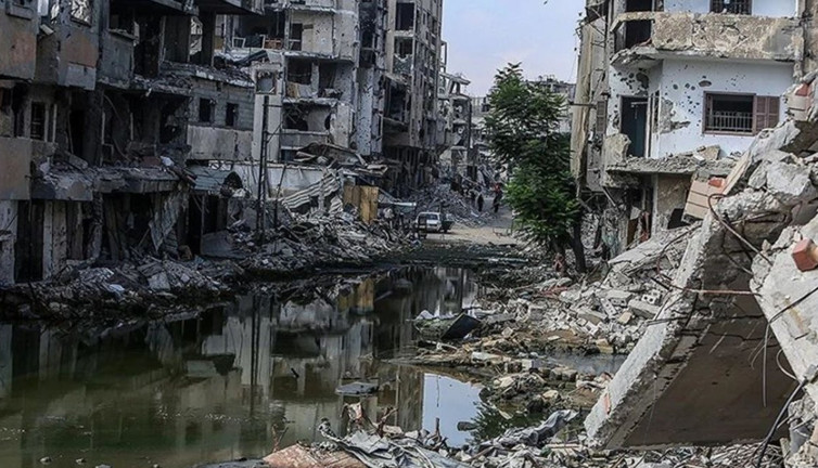 İsrail esrarengiz evi yerle bir etti. Eve yaklaşan ateş altında kalıyor