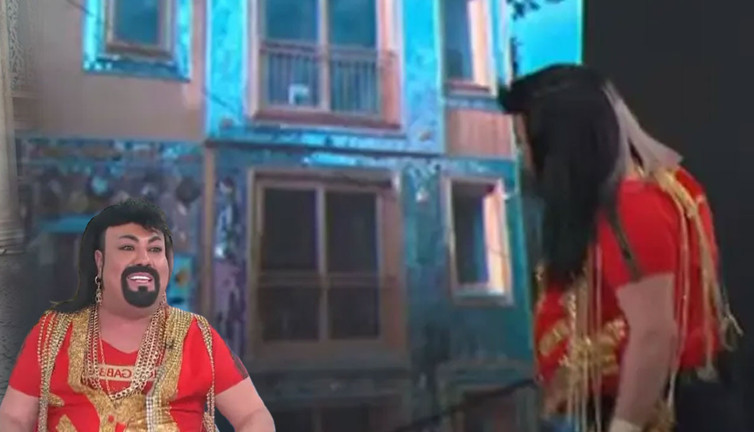 Şarkıcı Kobra Murat malını varını gayrimenkule yatırdı! Yaptırdığı binadan Galata Kulesi bile gözüküyor