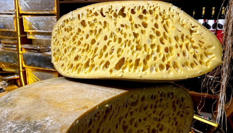 Kars'ta inek sütünden yapılan peyniri coğrafi işaretle tescillendi