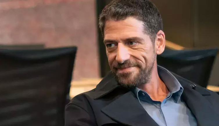 Cemal Hünal boşandı! 13 yıllık evlilik 10 dakikada sona erdi