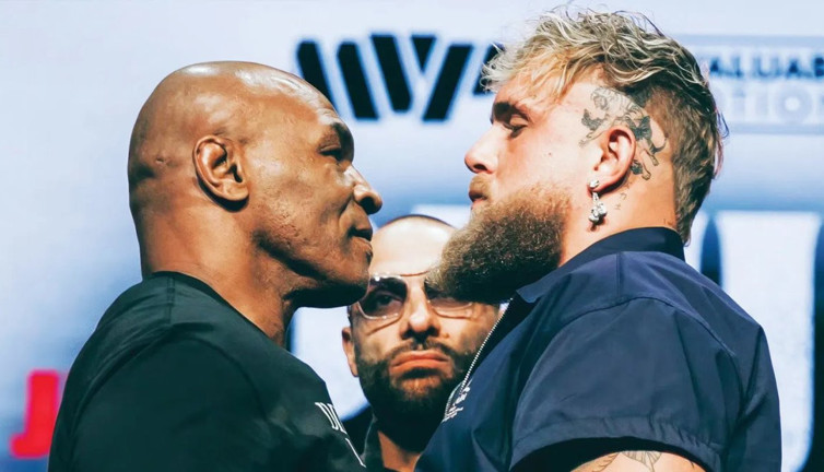 Mike Tyson'dan yaklaşan maç öncesi gövde gösterisi