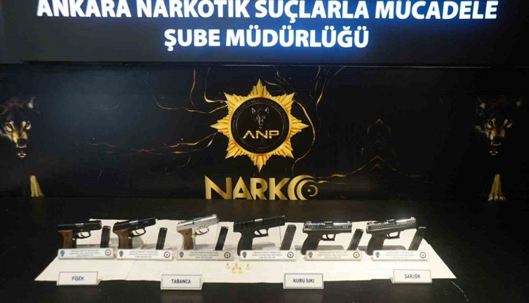 Şüphelinin evinden 6 ruhsatsız tabanca çıktı