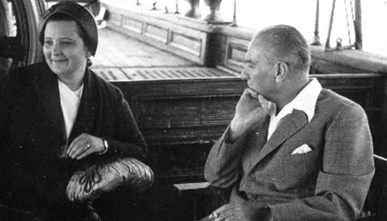 Afet İnan: Cumhuriyetin öncü kadını