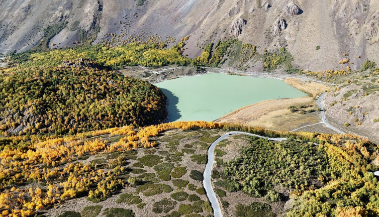 Bitlis Tatvan'da Nemrut Kalderası’nda sonbahar güzelliği