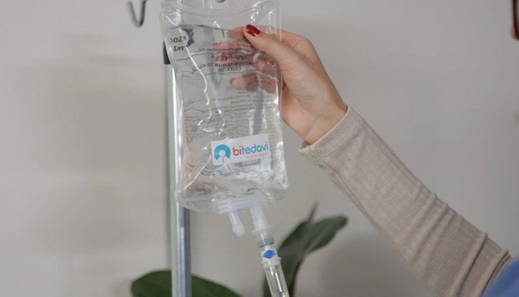 Evde yapılan serum uygulamaları ölüm saçıyor! Uzmanlar uyarılarını açıkladı