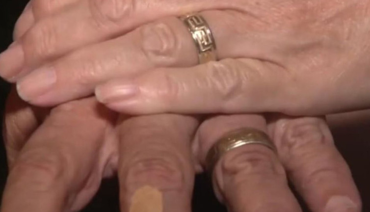 10 yıldır kayıp olan alyansı Milton Kasırgası geri getirdi