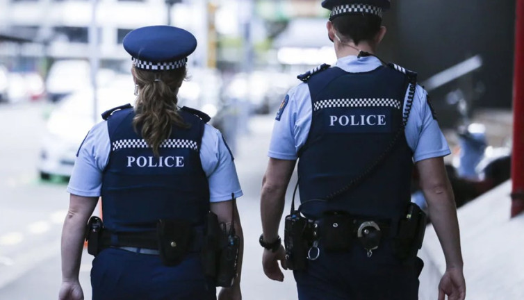 Yeni Zelanda hükümeti tasarrufa gidiyor