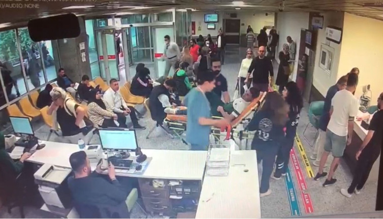 Sedyede geldiği hastanede hırsızlık yapıp kaçtı! Pes dedirten hırsızlık