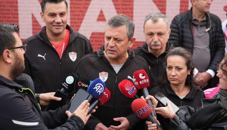 Özgür Özel: Çıldırmamak elde değil yeni sığınmacılar geliyor