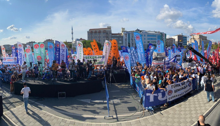 Türk-İş'ten 'Zordayız Geçinemiyoruz' mitingi: Tandoğan Meydanı’nda toplandılar
